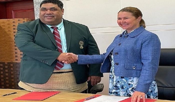 Honourable Tiofilusi Tiueti, Minister for Finance, Her Excellency Rachael Moore, Australian High Commissioner to Tonga