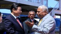 China&#039;s president Xi Jinping speaking to Fiji&#039;s Prime Minister Frank Bainimarama in 2016