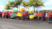 Protestors outside the Samoa Supreme court