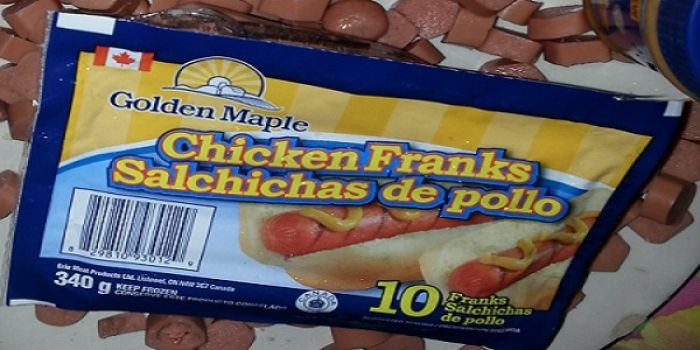 Fakatotolo ki hono hu mai hotdogs &quot;Chicken Franks Salchichas de pollo&quot;