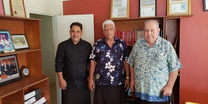 Dr. Viliami Uasike Latu, Lord Tu&#039;ivakano mo William Clive Edwards Sr.